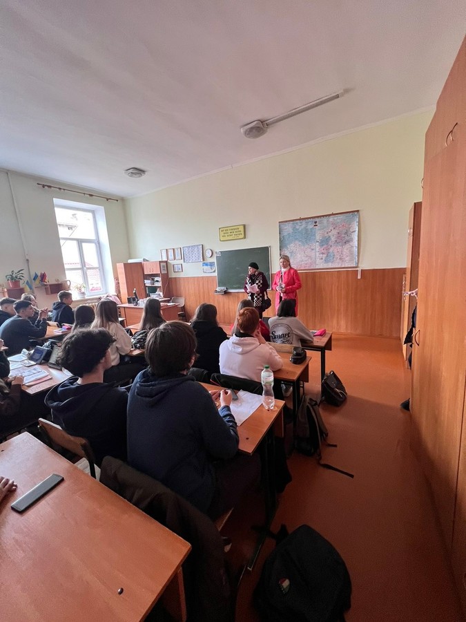 Вдало вибери  ПРОФЕСІЮ,   тоді щастя само тебе відшукає - Фото №13