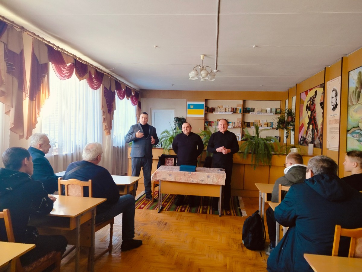 МАЙБУТНЄ ЗАЛІЗНИЦІ - КВАЛІФІКОВАНІ ФАХІВЦі!👮💯 - Фото №1
