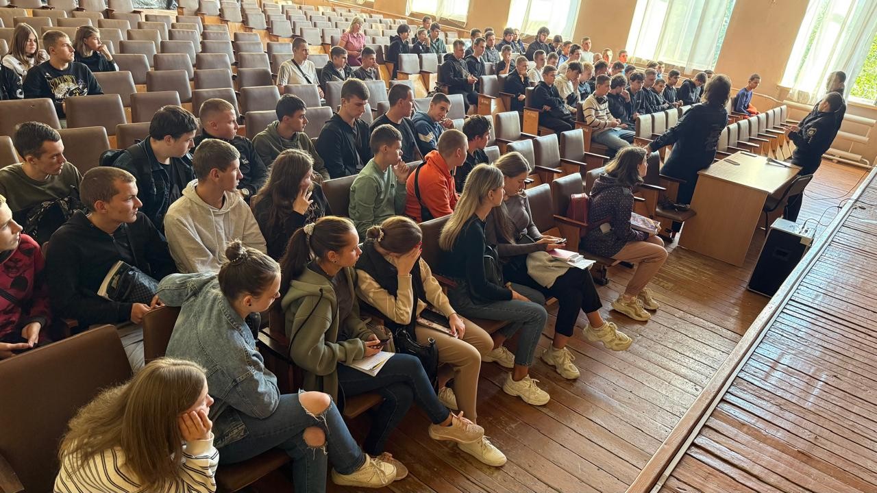 Виховуємо свідому і відповідальну молодь! - Фото №3 Виховуємо свідому і відповідальну молодь! - Фото №3