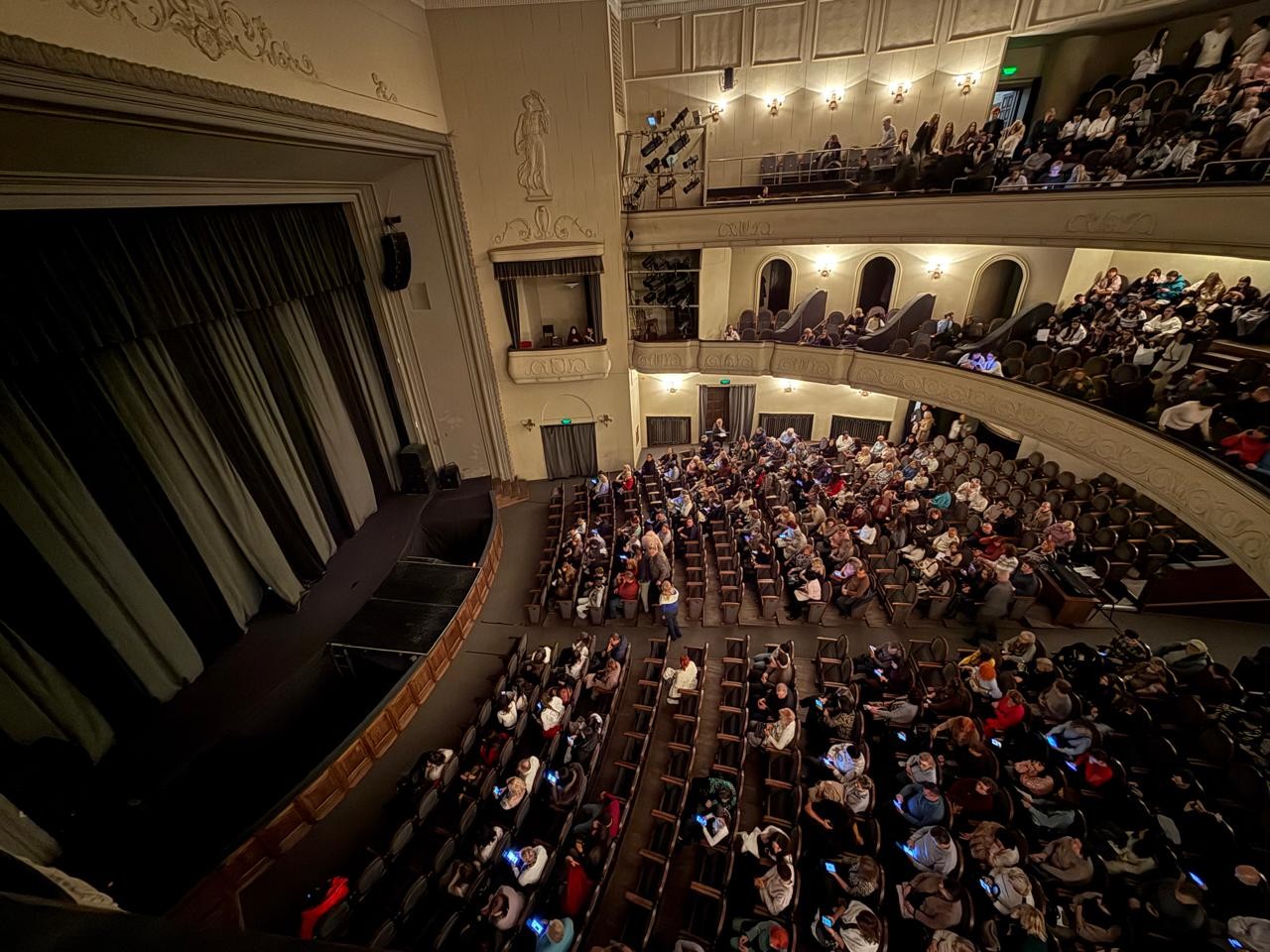 Незабутні емоції театрального мистецтва - Фото №1 Незабутні емоції театрального мистецтва - Фото №1