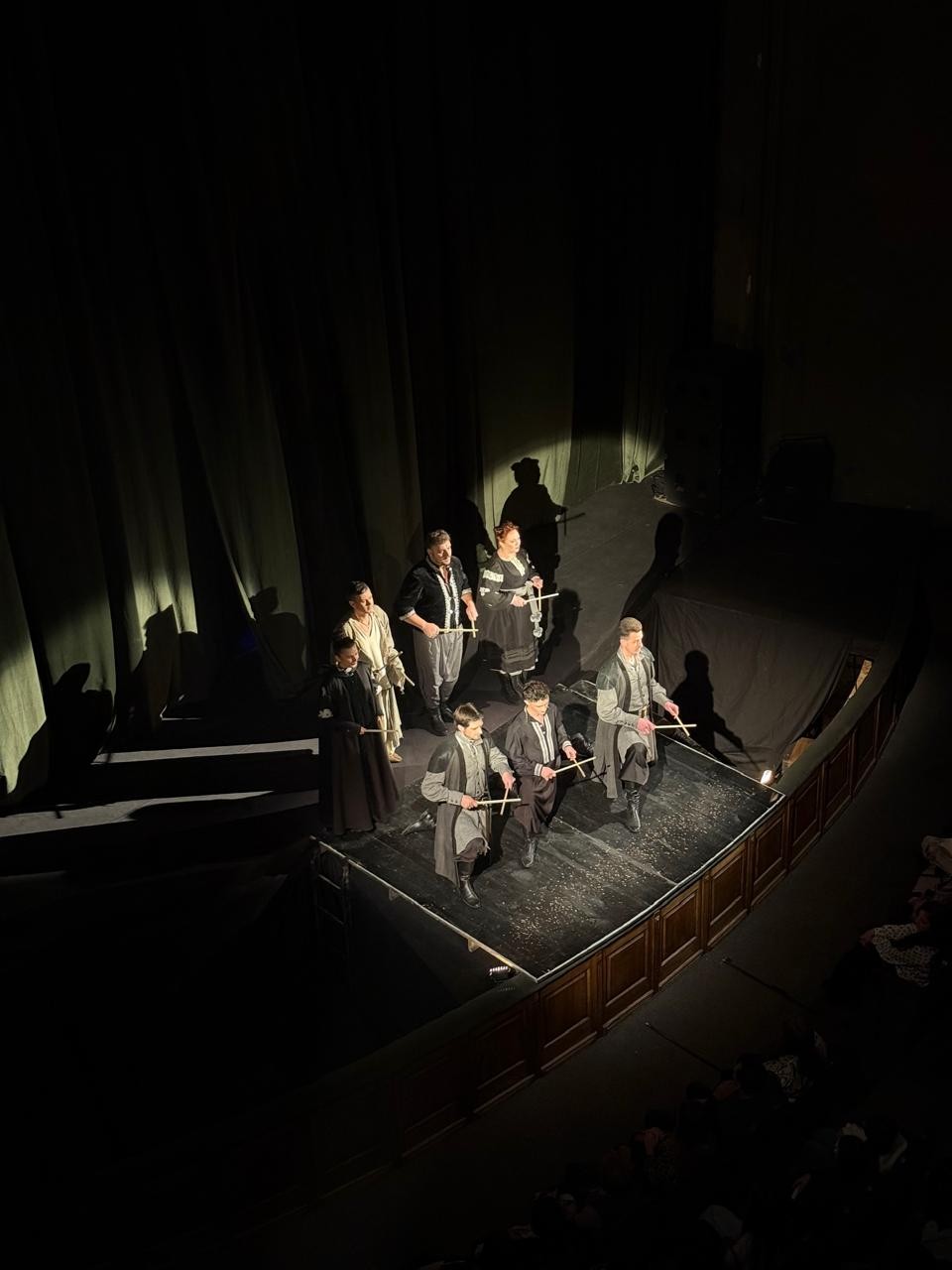 Незабутні емоції театрального мистецтва - Фото №2 Незабутні емоції театрального мистецтва - Фото №2