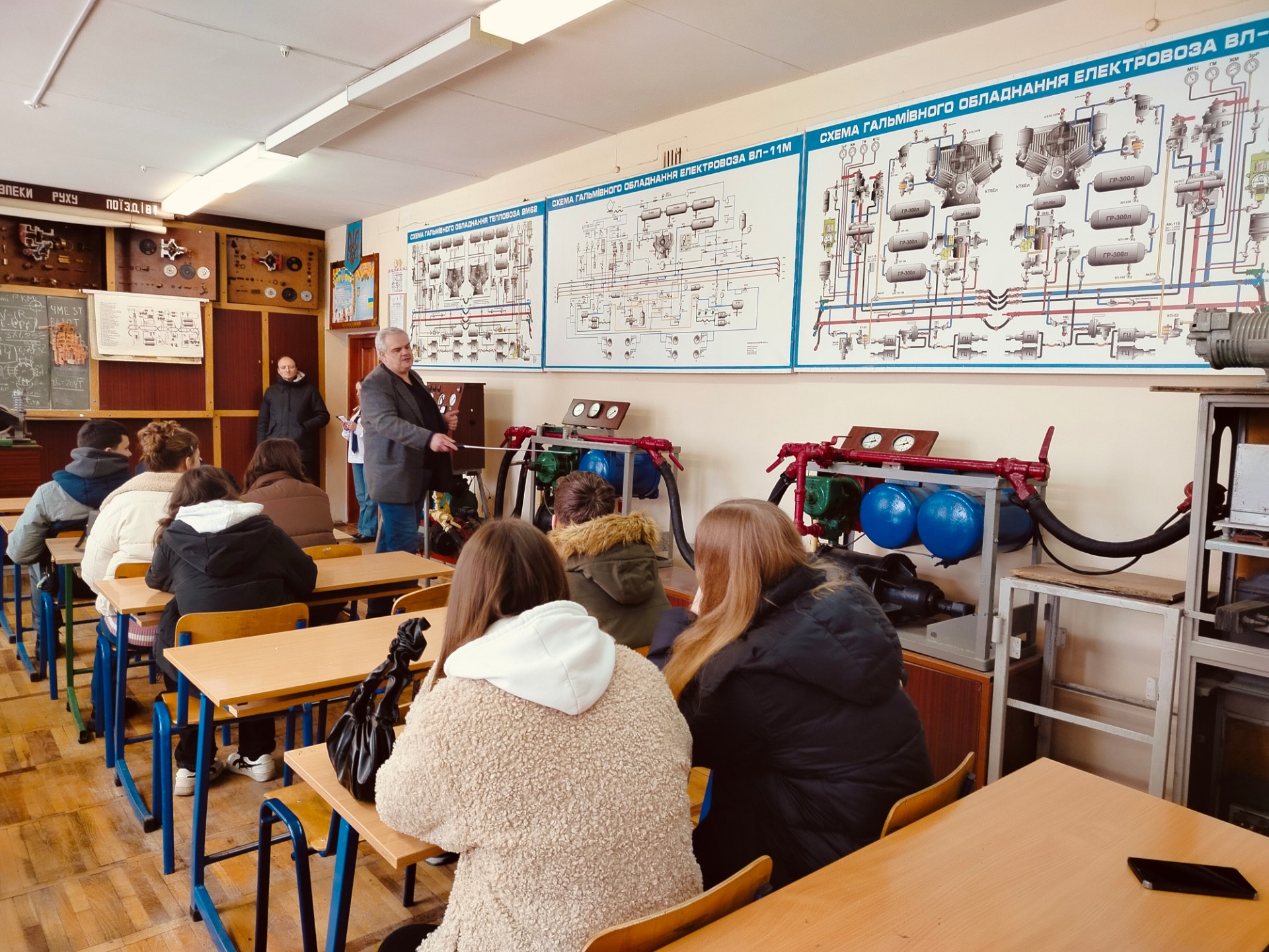 У колі роботодавців та майбутніх абітурієнтів - Фото №9