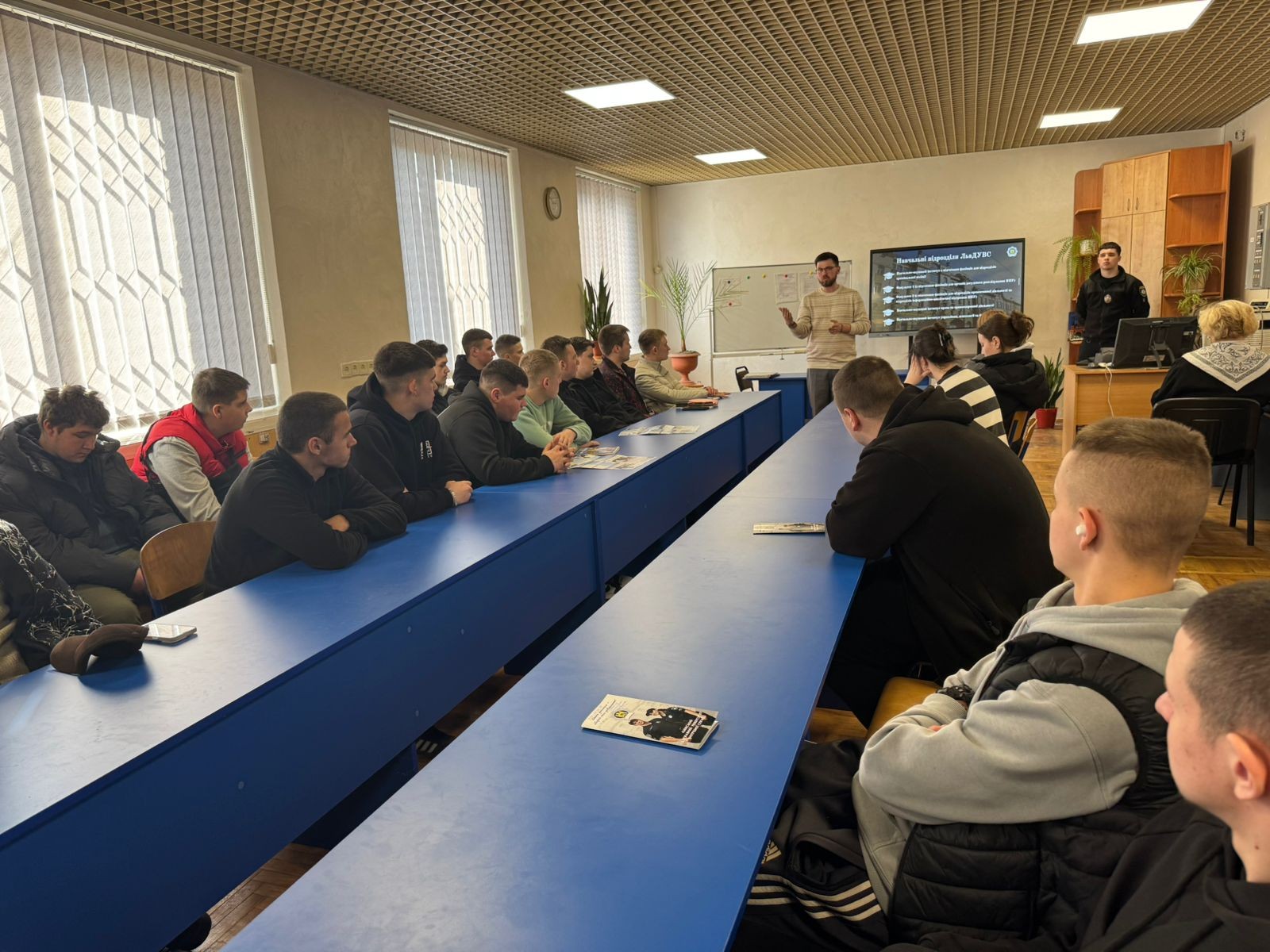 Честь, закон, відповідальність - основа сильної держави! - Фото №3 Честь, закон, відповідальність - основа сильної держави! - Фото №3