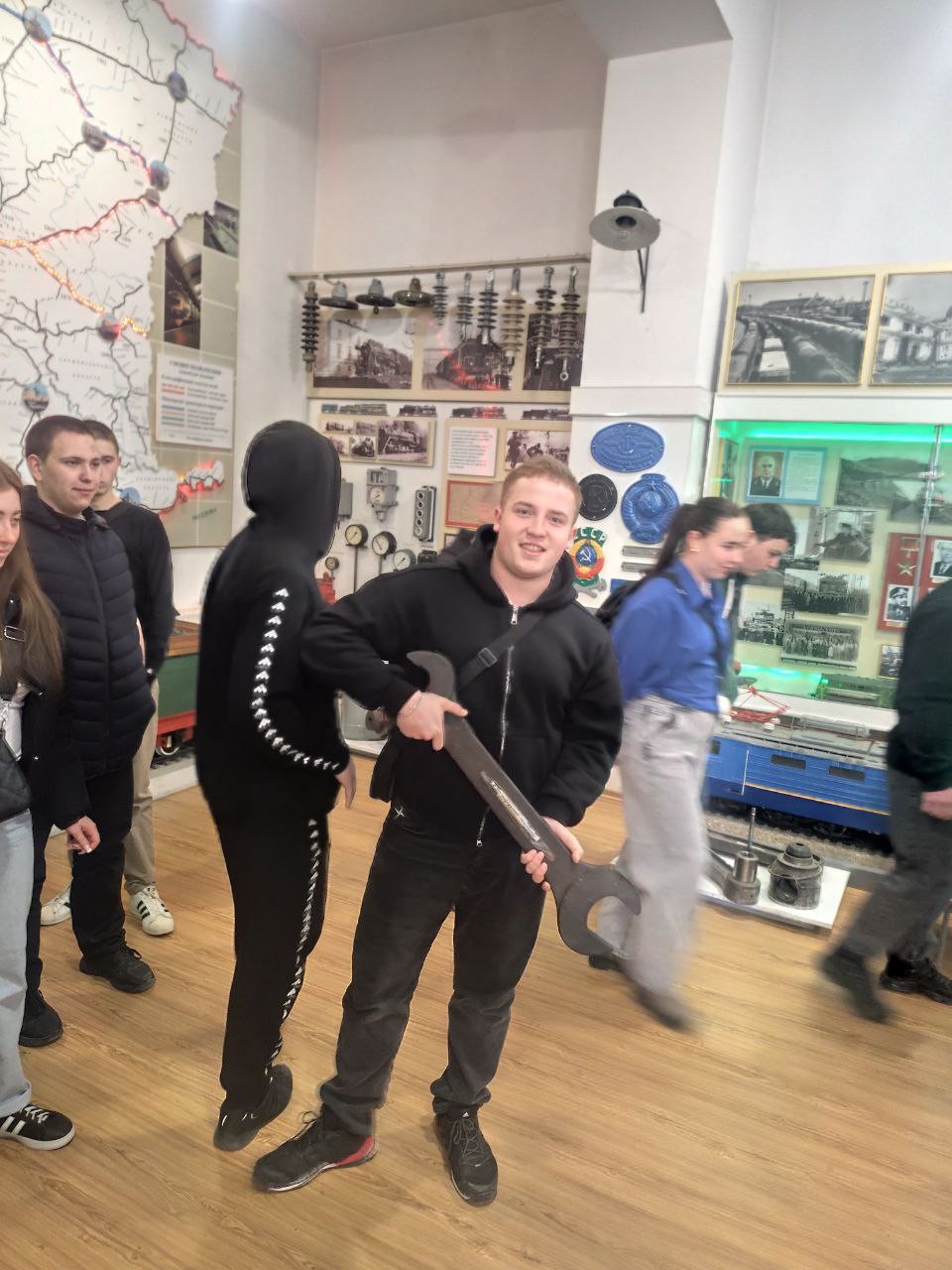 Залізниця - зв'язок поколінь - Фото №6 Залізниця - зв'язок поколінь - Фото №6