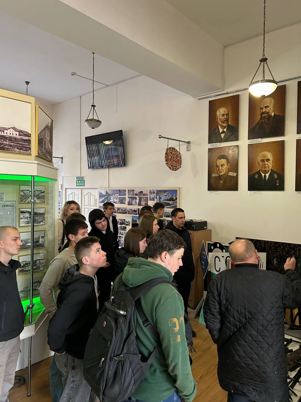 Залізниця - зв'язок поколінь - Фото №3 Залізниця - зв'язок поколінь - Фото №3