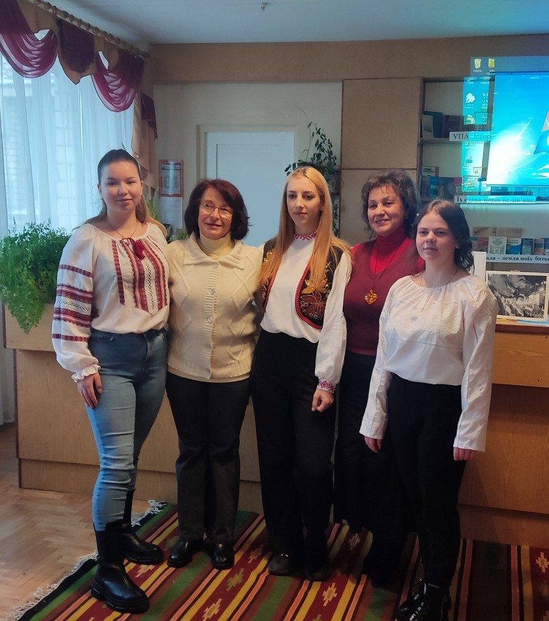 УКРАЇНА - КРАЇНА ГІДНОСТІ І СВОБОДИ! УКРАЇНА - КРАЇНА ГІДНОСТІ І СВОБОДИ!