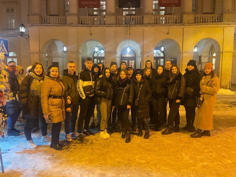 Казкова атмосфера "Різдвяної ночі"
