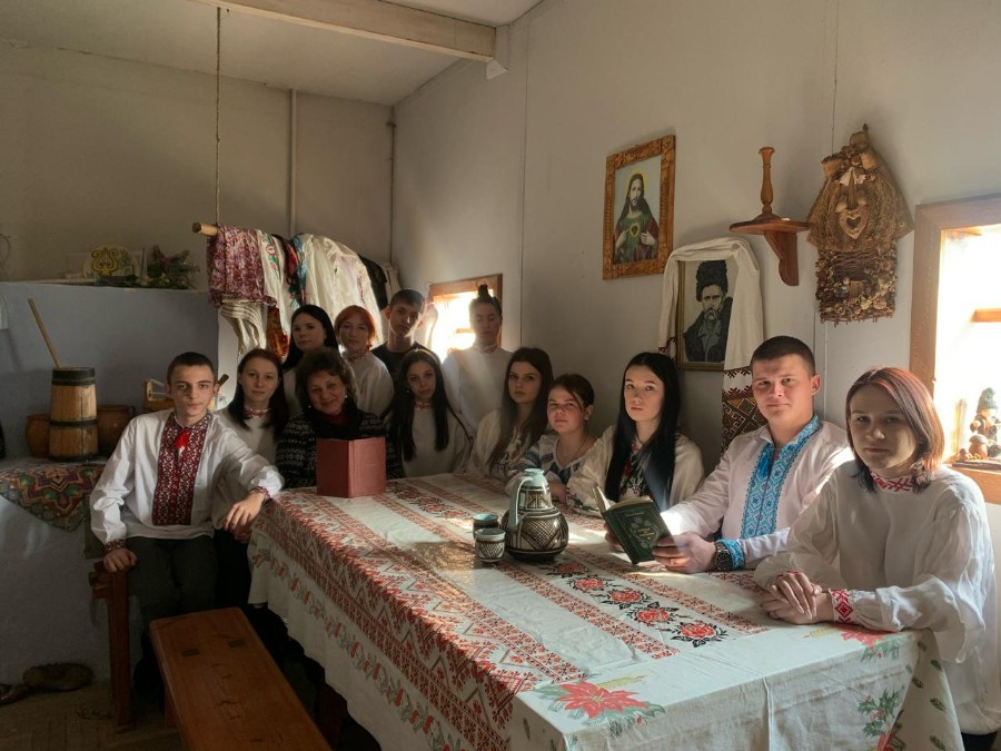 Стежками Шевченкового слова