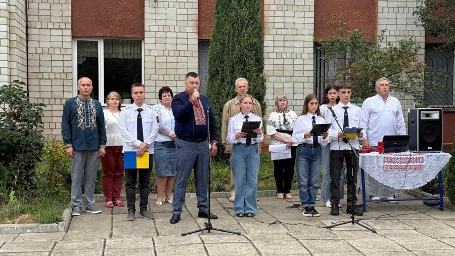 Вітаємо з Днем знань!