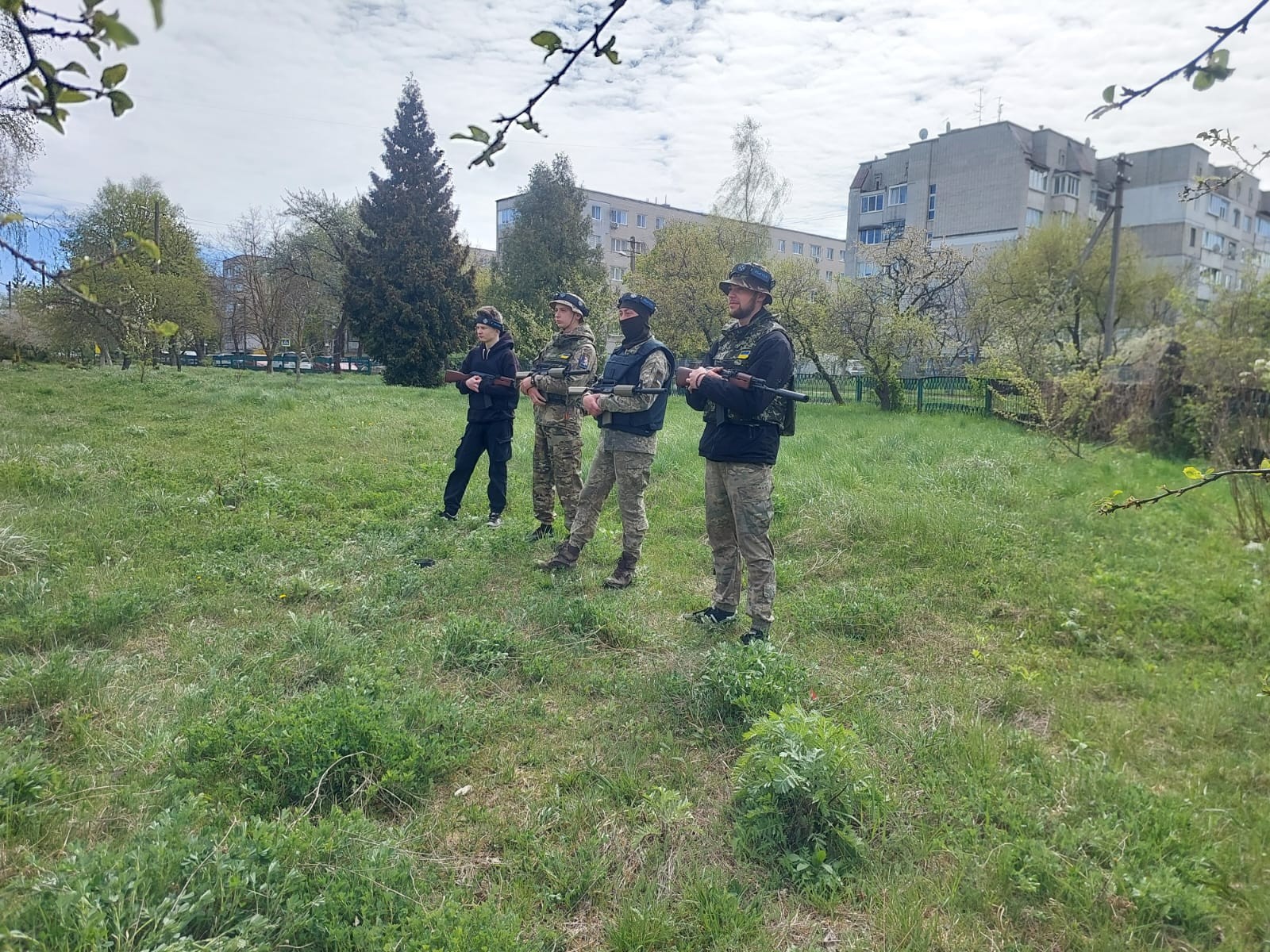 Поєднуємо знання, дії і силу духу!